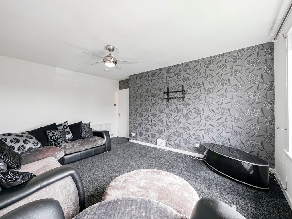 Property photo 2 of 12 Lounge-1