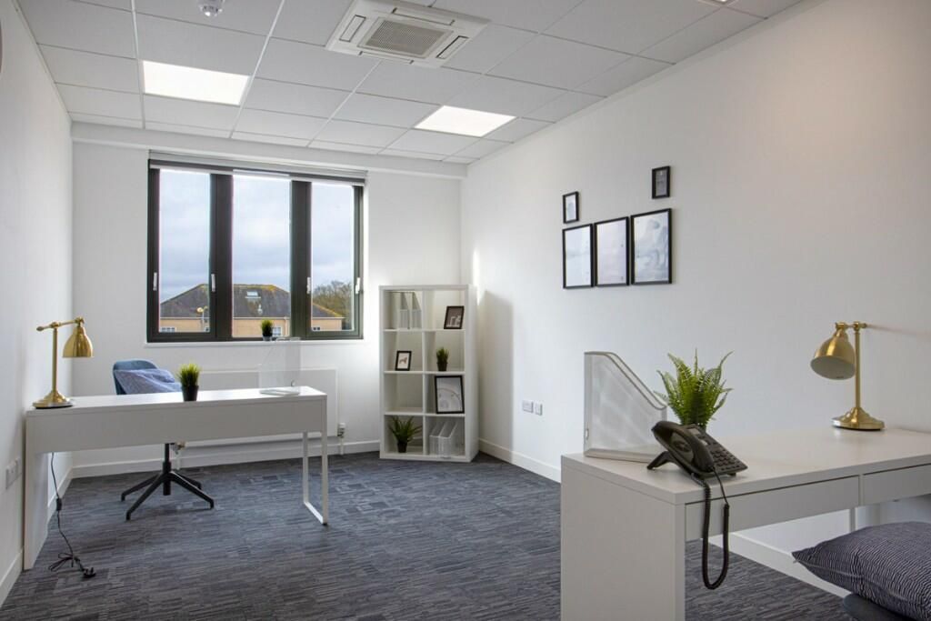 Property photo 2 of 56 Office