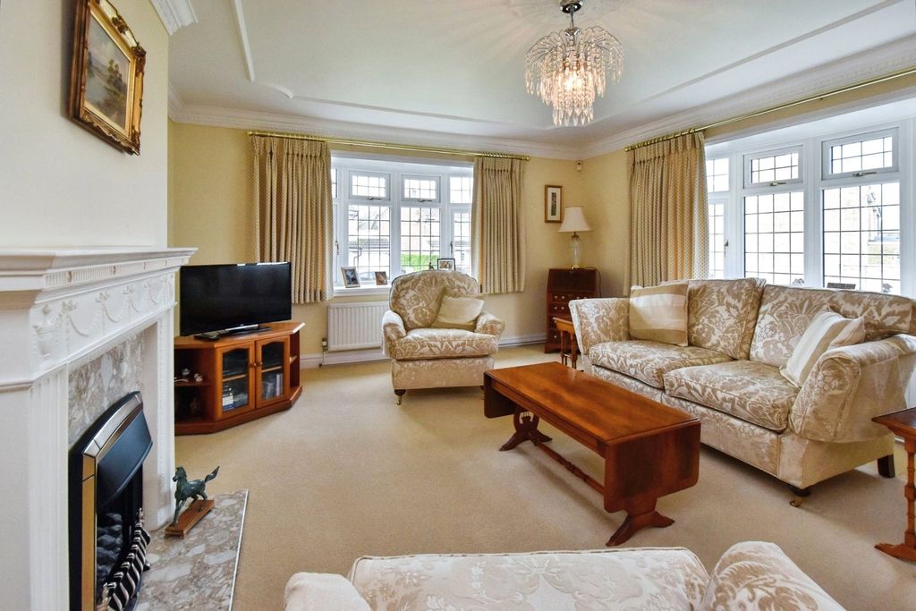 Property photo 3 of 17 Pbox-Img.Jpg