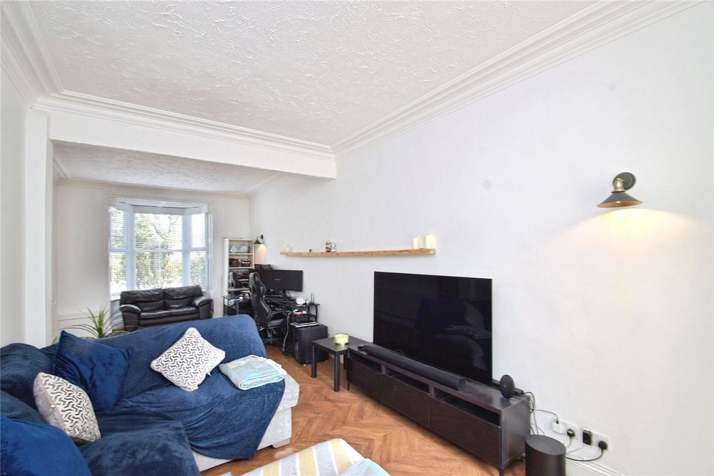 Property photo 3 of 20 Picture No. 02
