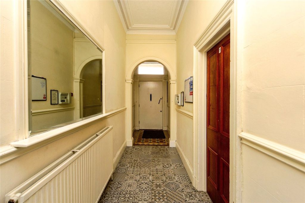 Property photo 2 of 24 Picture No. 37
