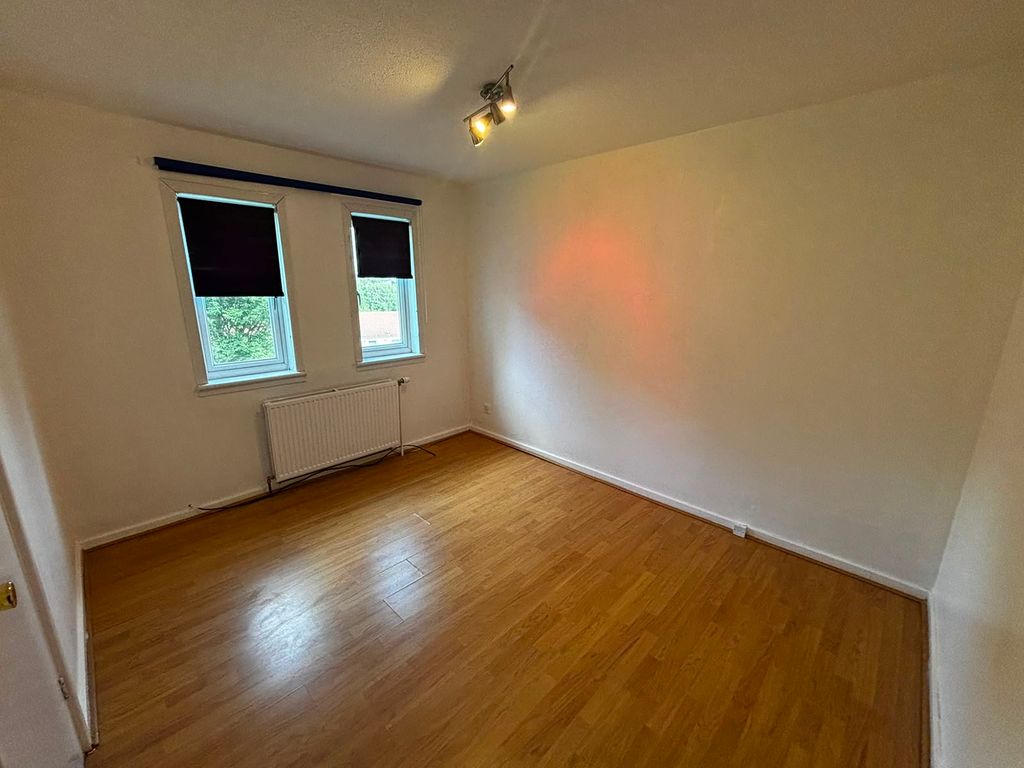 Property photo 3 of 9 3