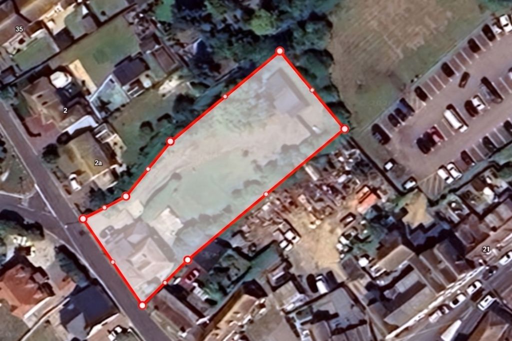 Property photo 2 of 28 Plot Outline