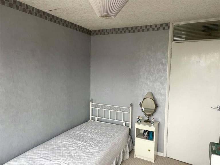 Property photo 1 of 2