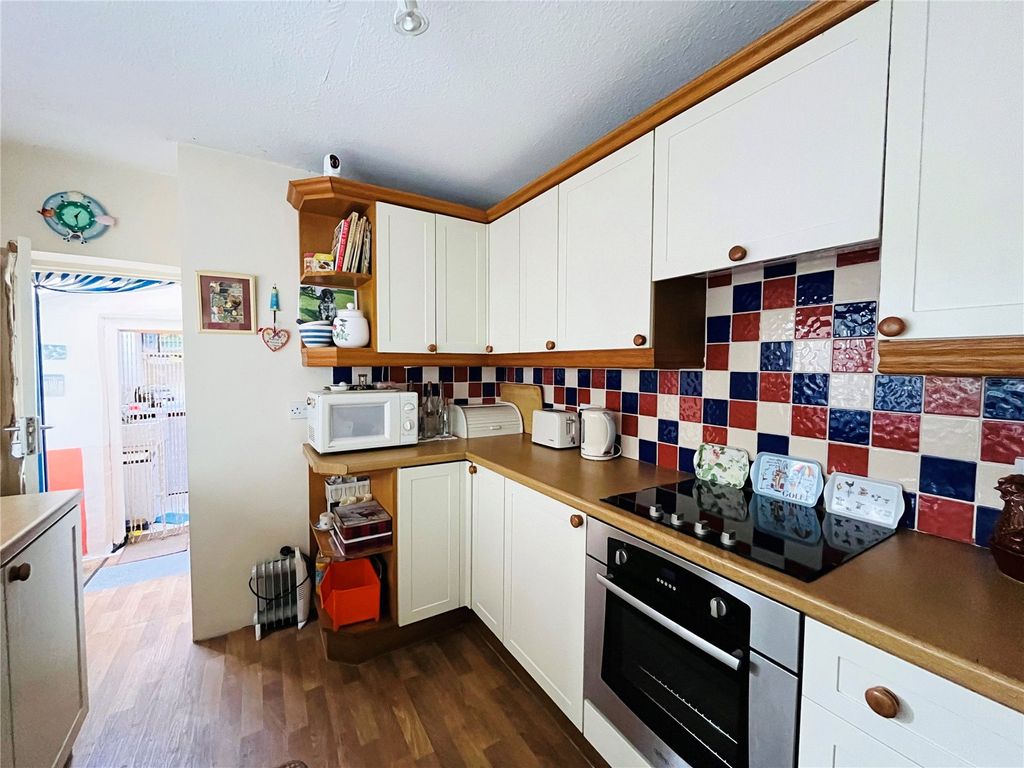 Property photo 3 of 18 Picture No. 02