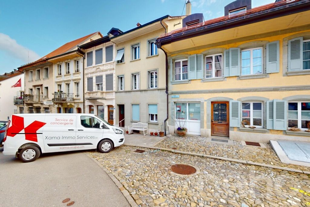 Property photo 2 of 13