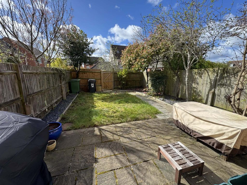 Additional image 13 of 4 bed town house to rentUrquhart Road, Thatcham RG19