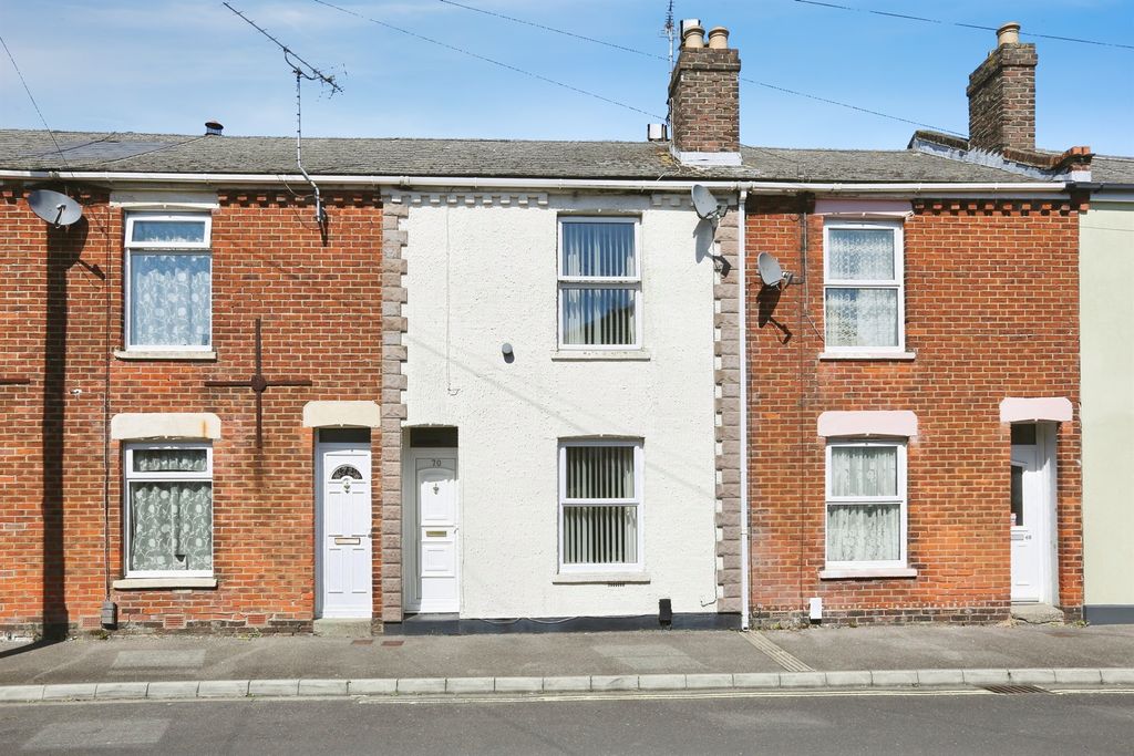 Property photo 1 of 8