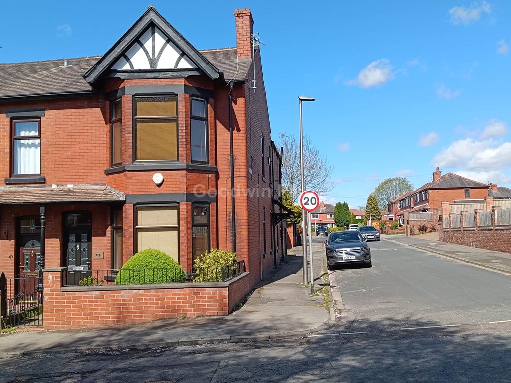 Property photo 1 of 20