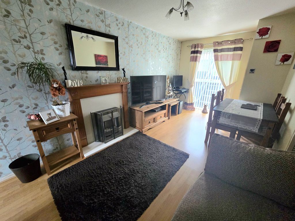 Property photo 2 of 23 Lounge/Diner