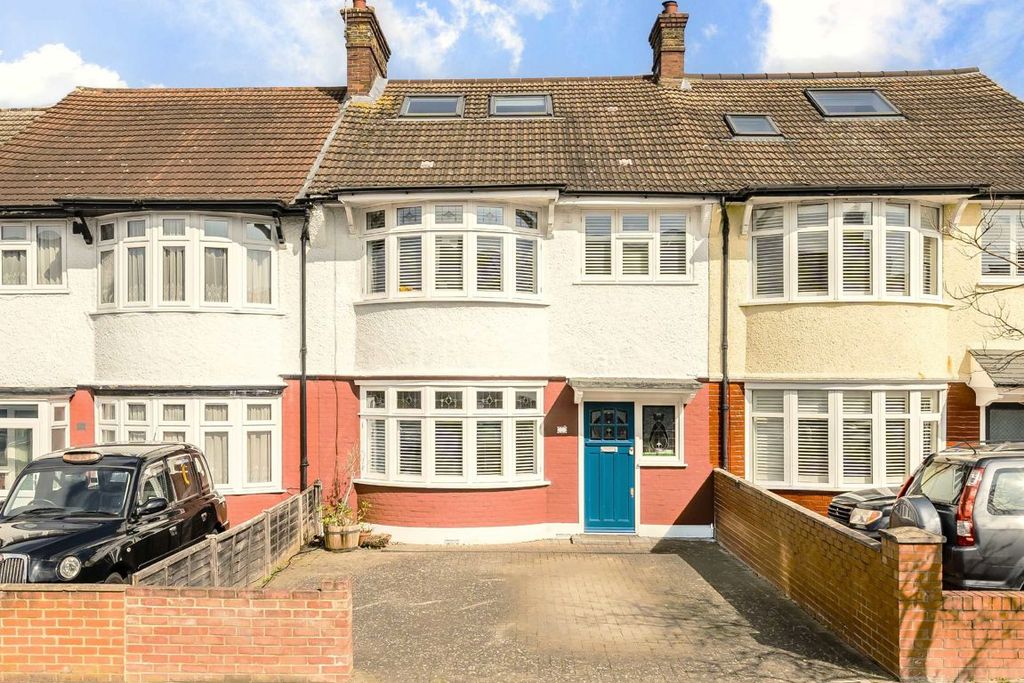 Property photo 1 of 8