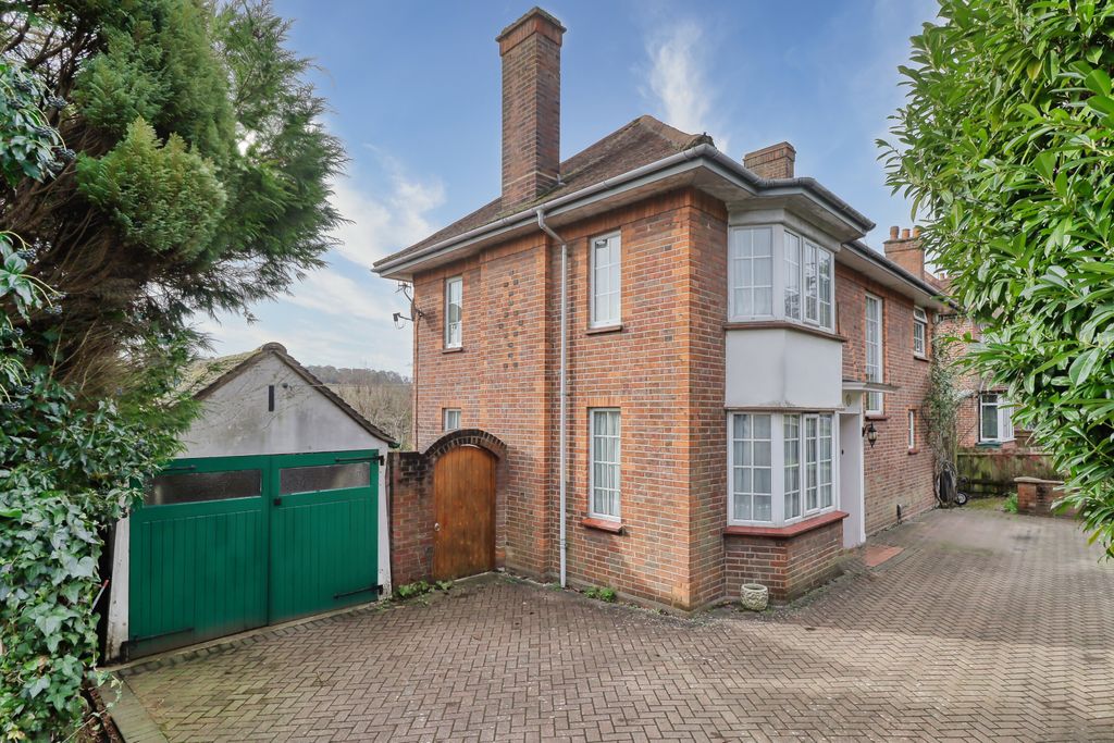 Property photo 1 of 17 Picture No. 01