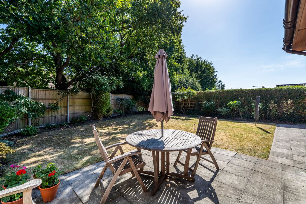 Property photo 2 of 19