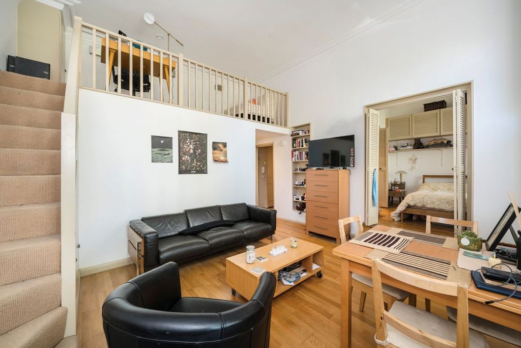 Property photo 3 of 5