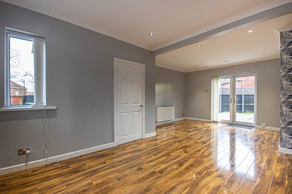 Property photo 2 of 20 3