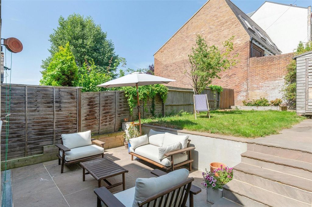 Property photo 3 of 18 Picture No. 17