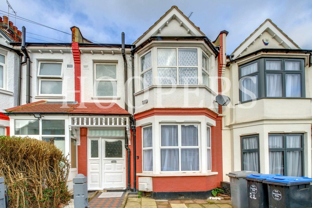 Property photo 3 of 17