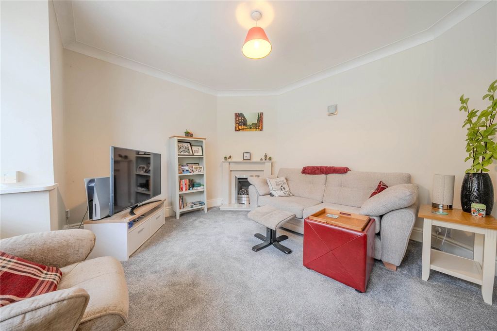 Property photo 2 of 13 Picture No. 01