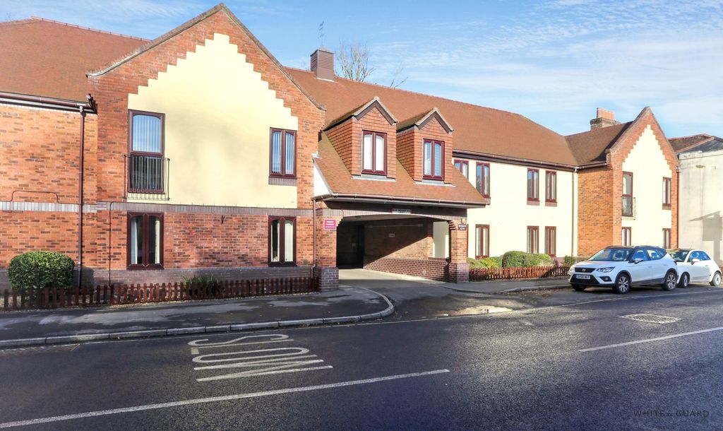 Property photo 1 of 10