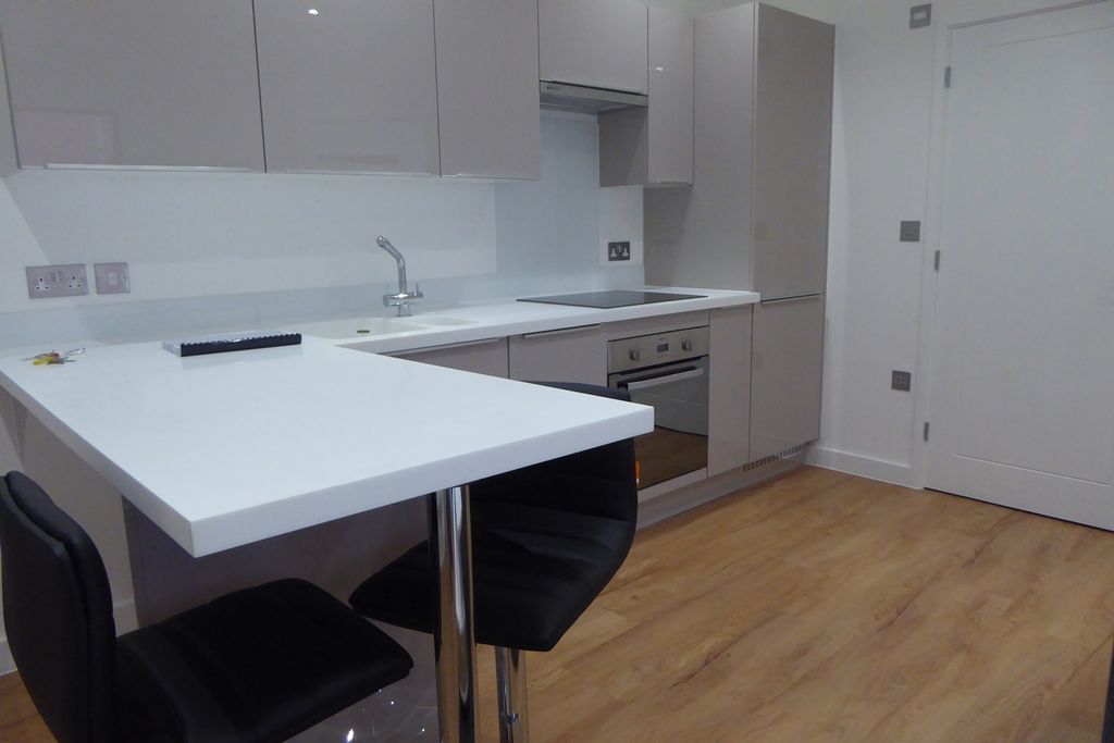 Property photo 3 of 6 Kitchen