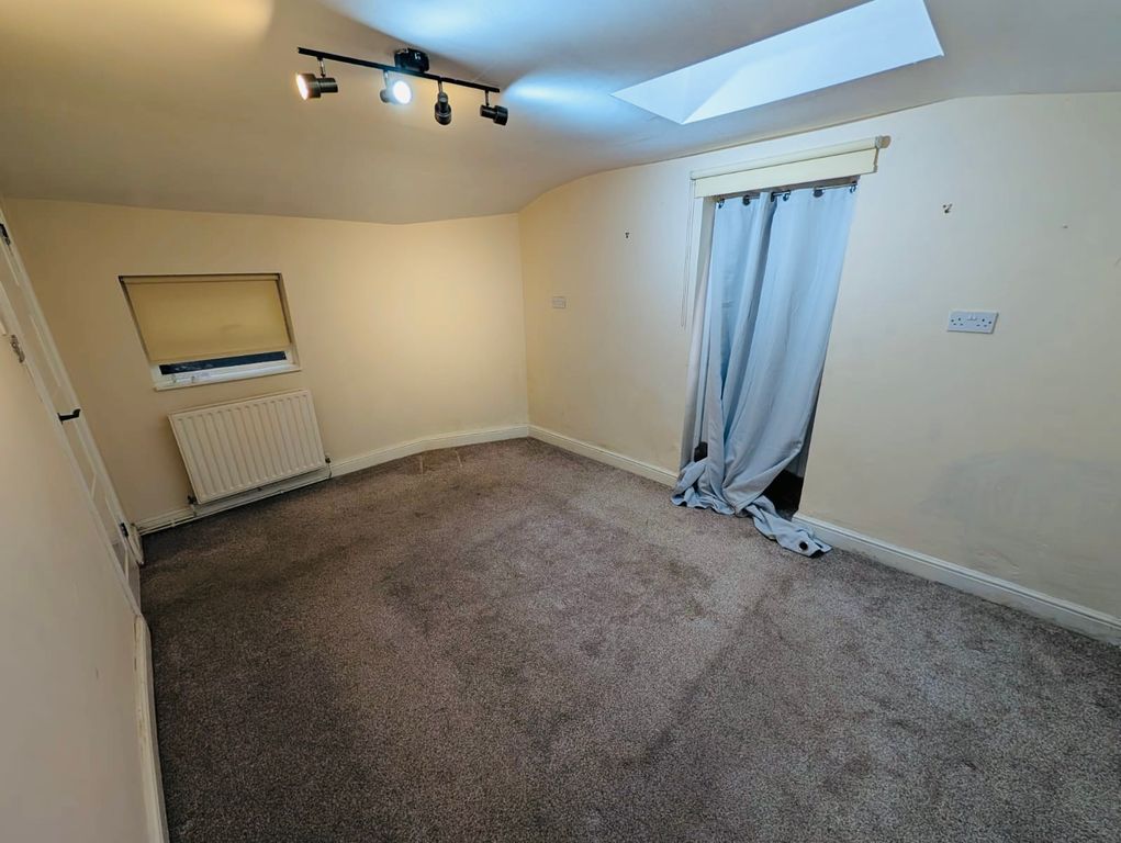 Property photo 3 of 7 Image