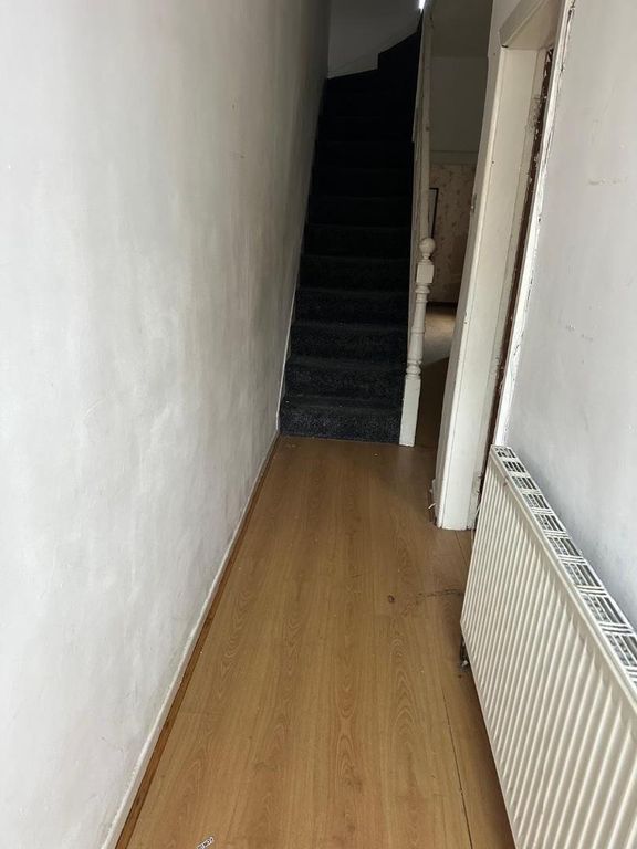 Property photo 3 of 9 2E168261-432B-4560-A5F7-05F09Febecf8.Jpeg