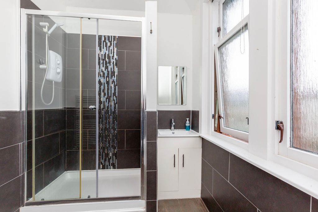 Additional image 12 of 1 bed flat for sale12 George Place, Peebles EH45