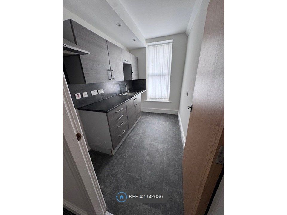 Property photo 1 of 5 Kitchen