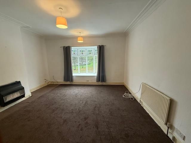 Property photo 1 of 7 Lounge