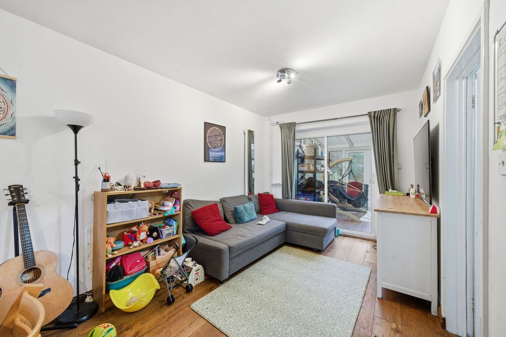 Property photo 3 of 20