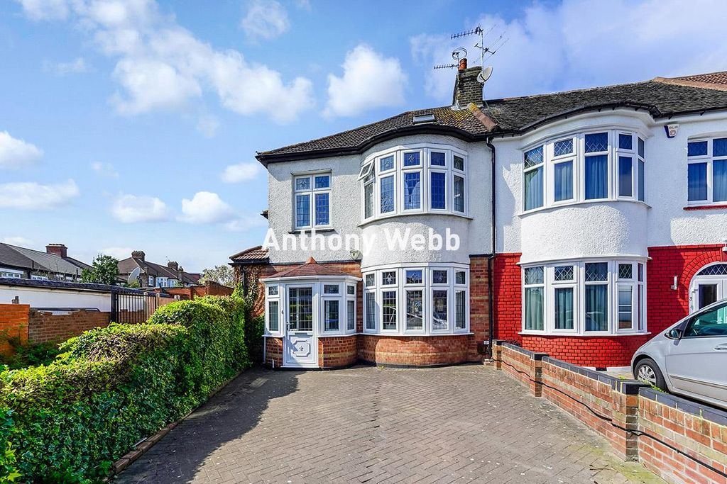 Property photo 3 of 27 Front