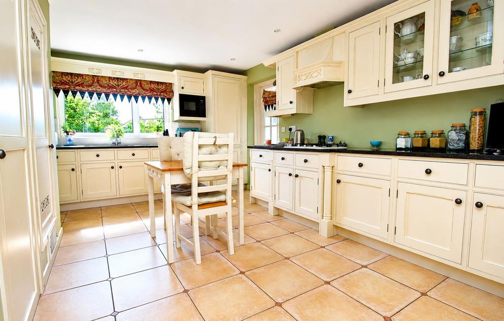 Property photo 2 of 24 5.Png