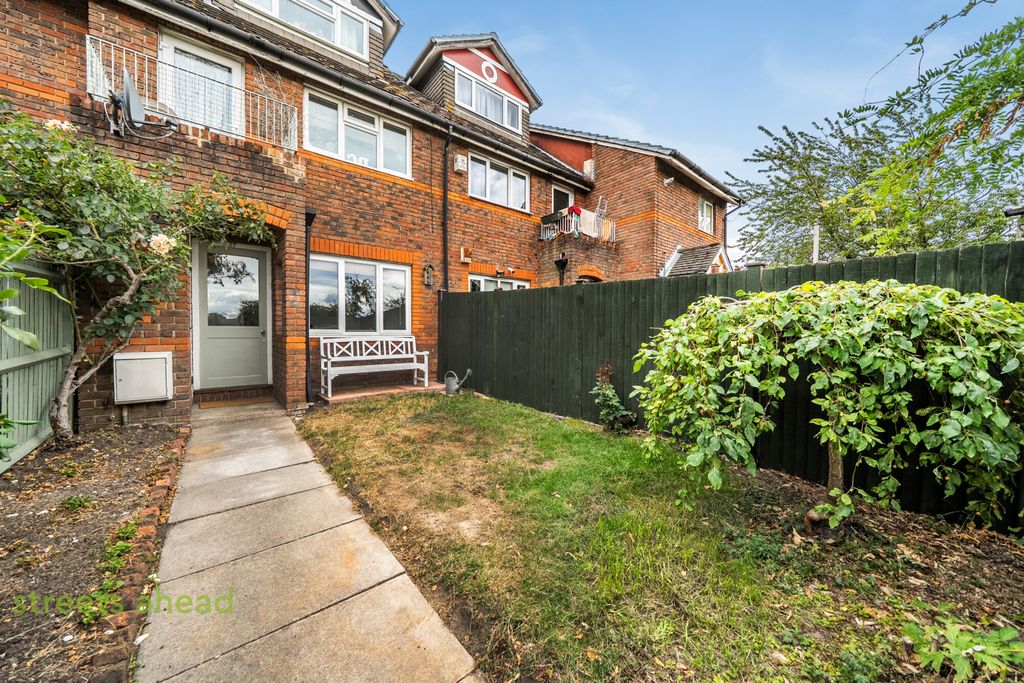 Property photo 1 of 17 8c07E7Bf-751d-4B0...
