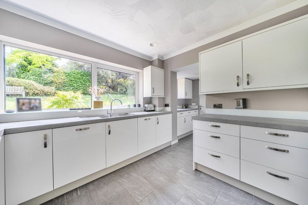 Property photo 2 of 21 1481715-17-6A3A56B68B55B.Jpg