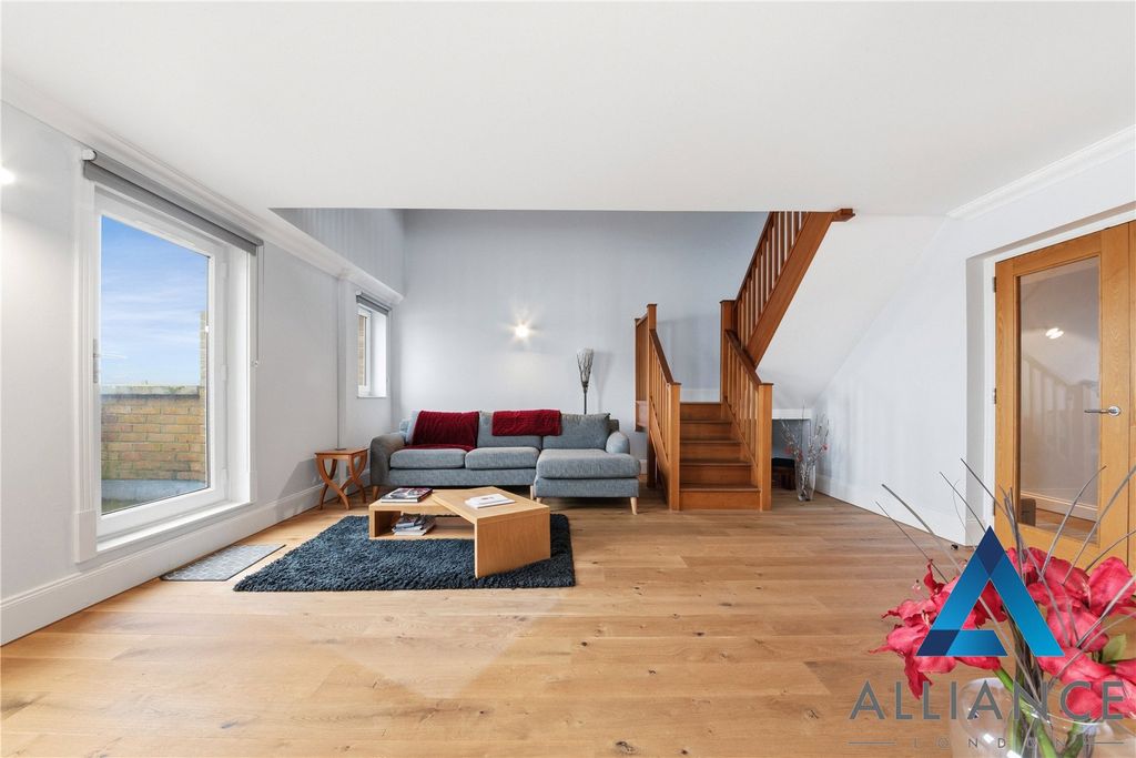 Property photo 1 of 24 Picture No. 08