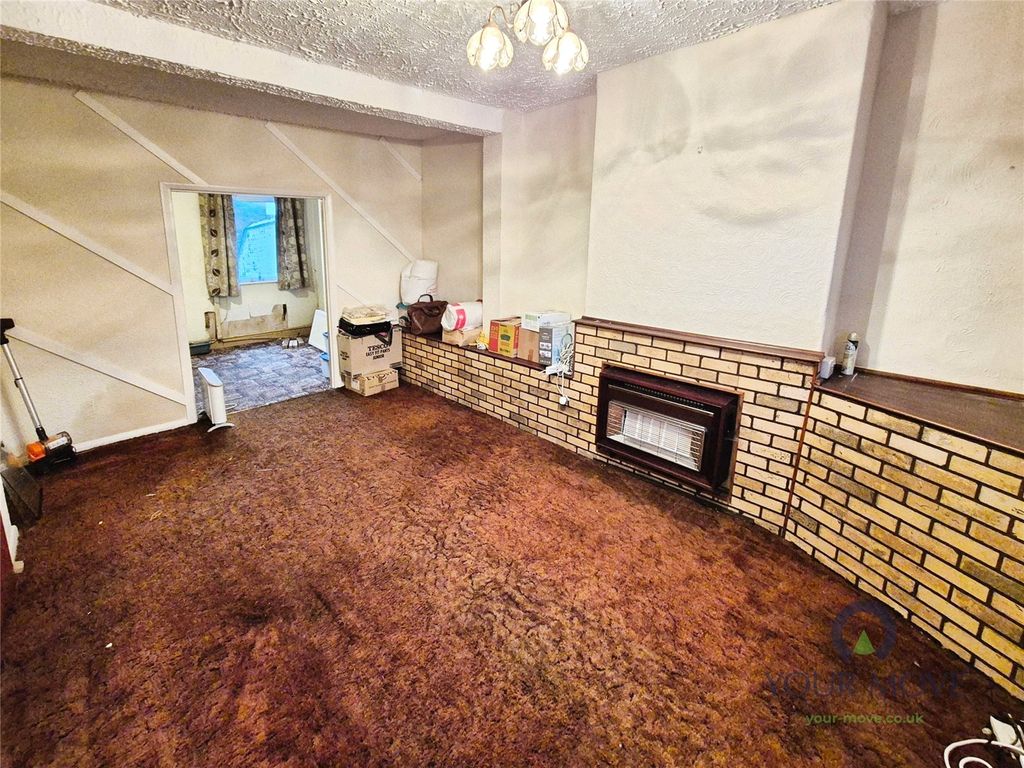 Property photo 2 of 14 Lounge