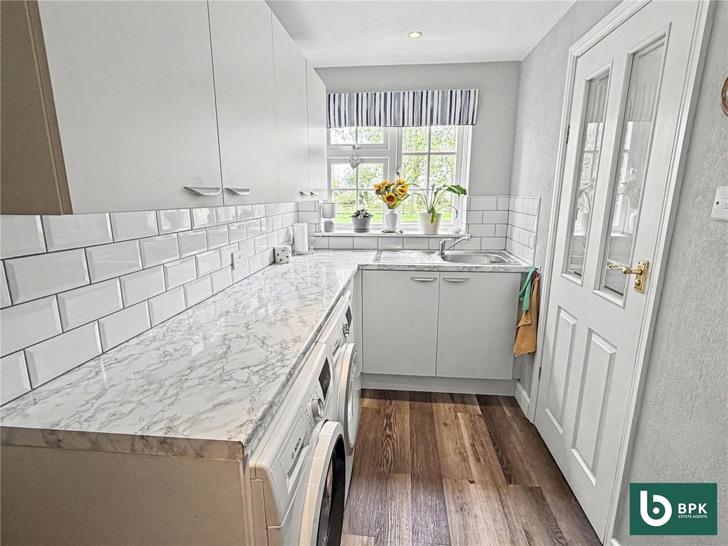Property photo 3 of 41 Picture No. 05