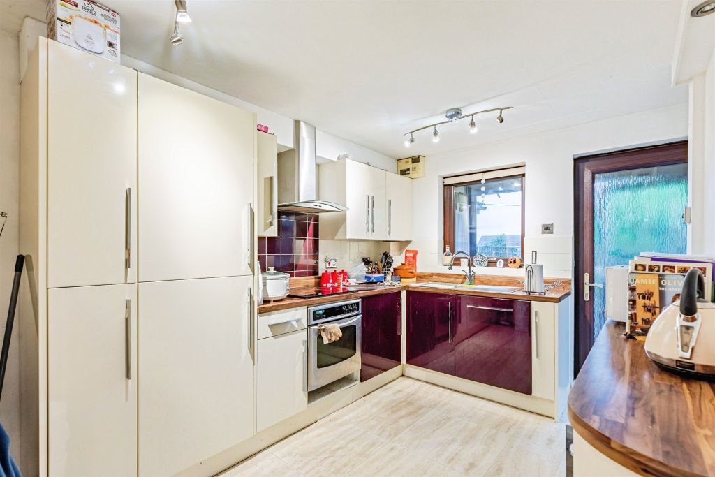 Property photo 2 of 14