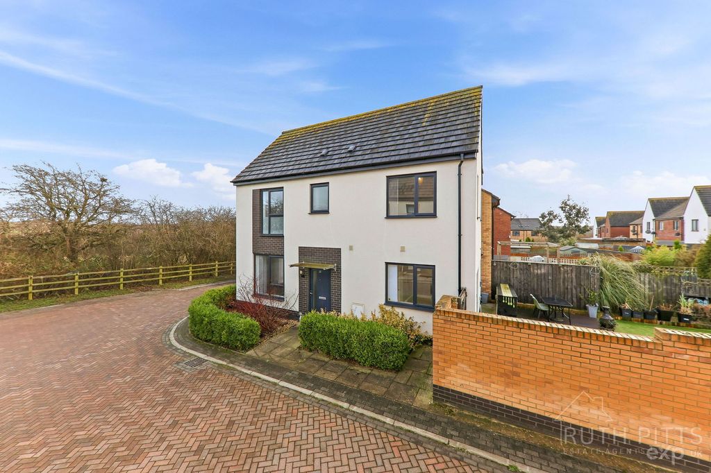 Property photo 2 of 25