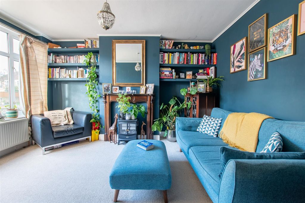 Property photo 3 of 16