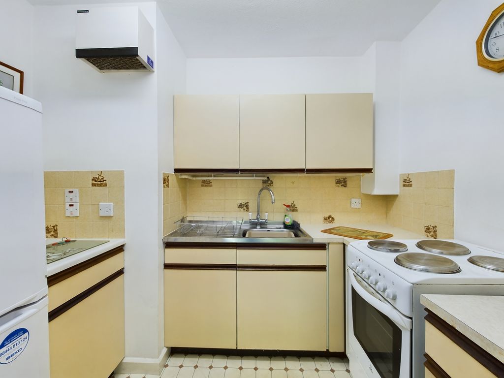 Property photo 3 of 12