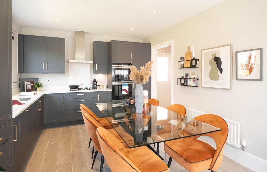Property photo 2 of 6 Kitchen/Dining