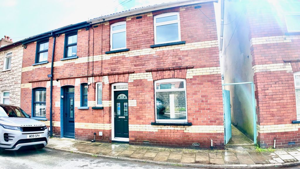 Property photo 1 of 28