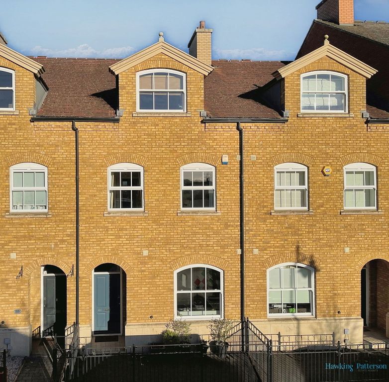 Property photo 1 of 23