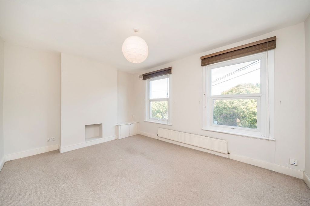 Property photo 2 of 4