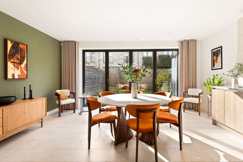 Property photo 1 of 46