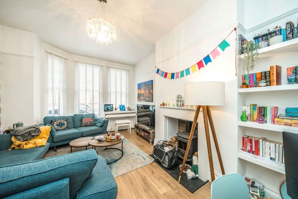 Property photo 2 of 6