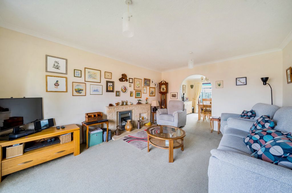 Property photo 2 of 14 Seddons Tiverton
