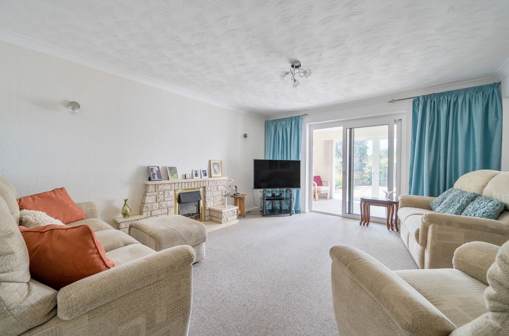 Property photo 2 of 14 1346905-31-68B5Aa...