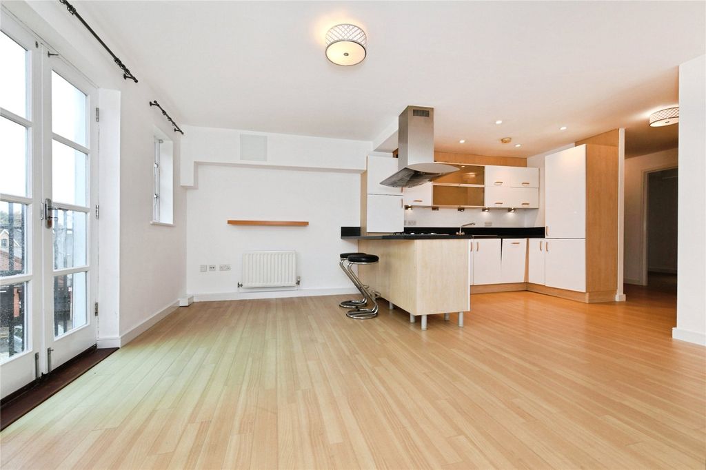 Property photo 3 of 15 Internal